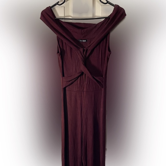 Burgundy jumpsuit - Picture 3 of 3